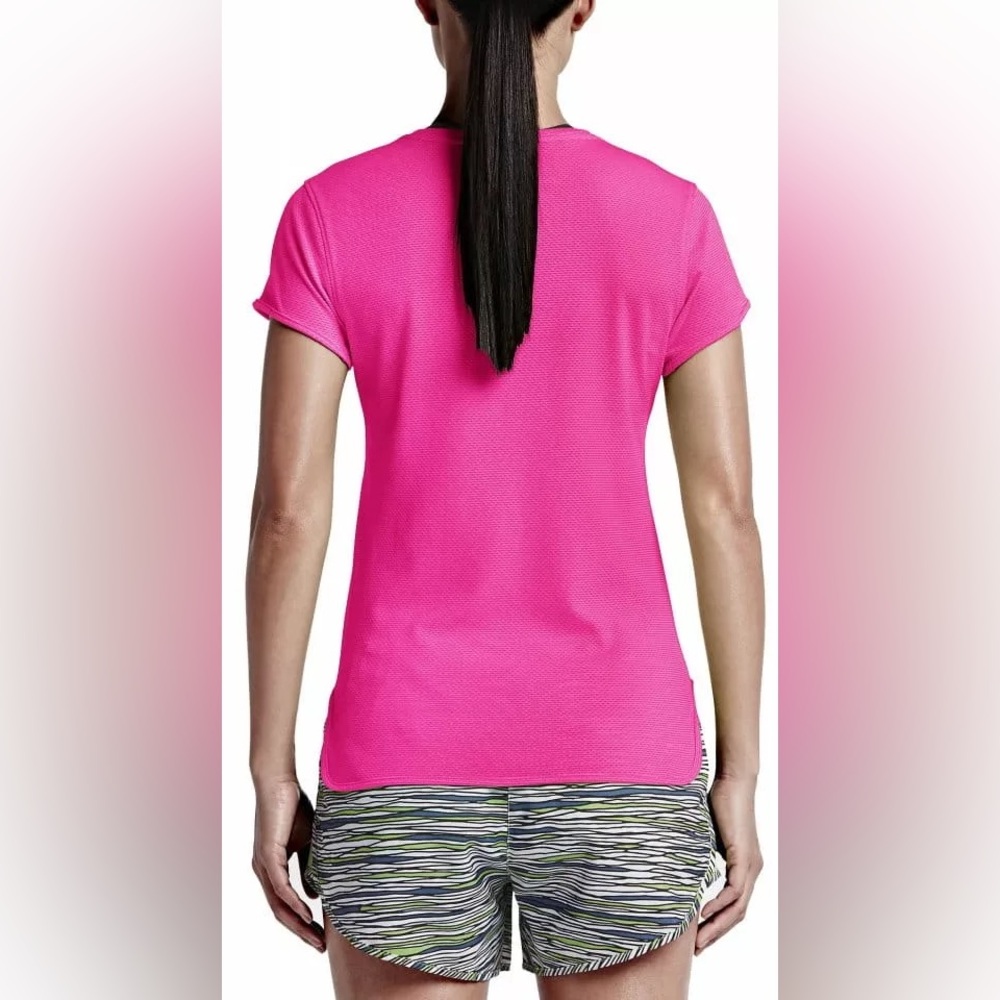 Women’s Nike Aeroreact Short Sleeve Size Medium - Picture 3 of 10